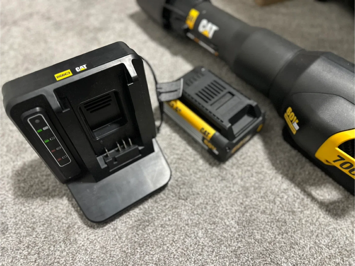 Cat DG650 60V 700CFM Cordless Leaf Blower - Like New! image indicator(5)