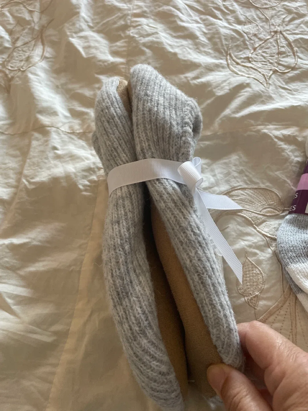 Joe Fresh Slipper Socks +  socks brand new image indicator(3)