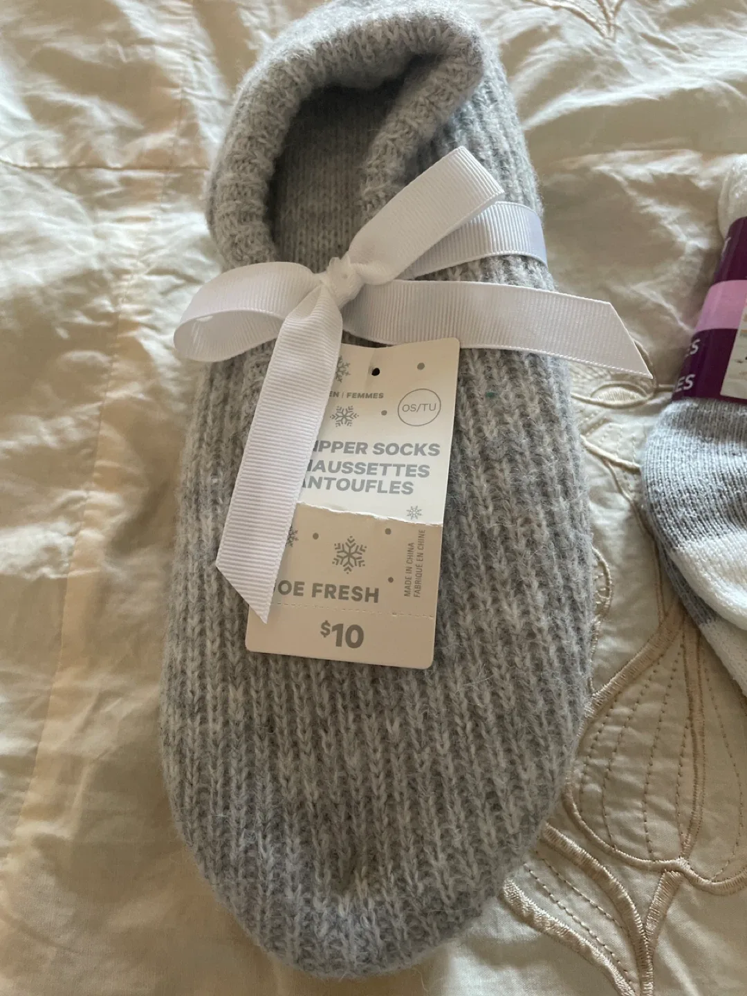Joe Fresh Slipper Socks +  socks brand new image indicator(2)