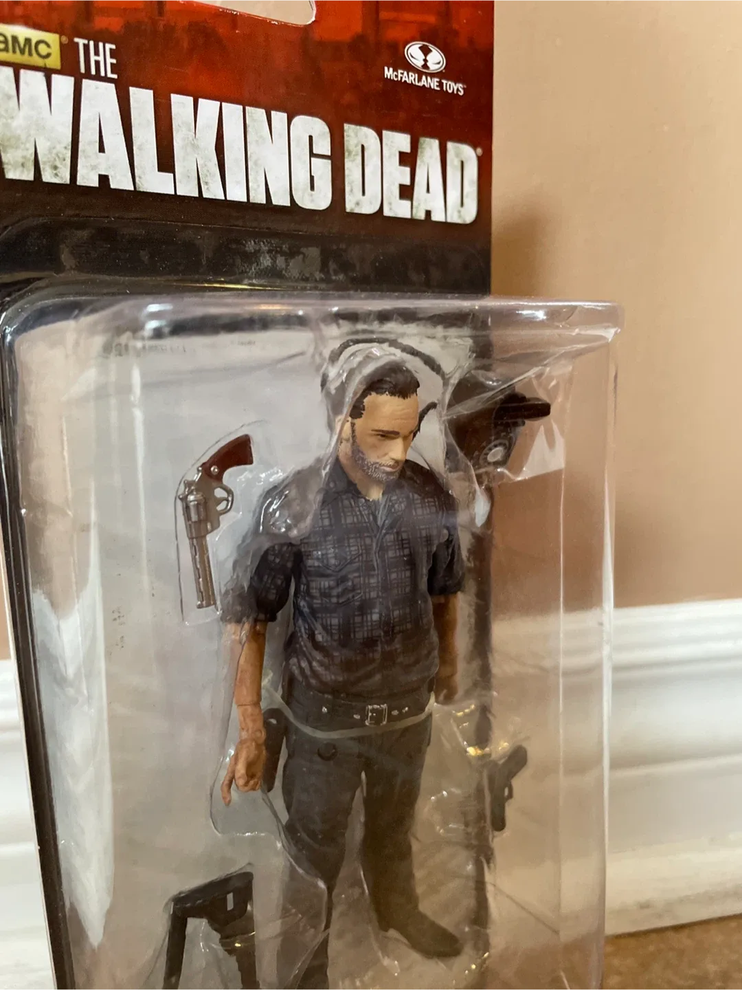 The Walking Dead - McFarlane Toys - Rick Grimes image indicator(2)