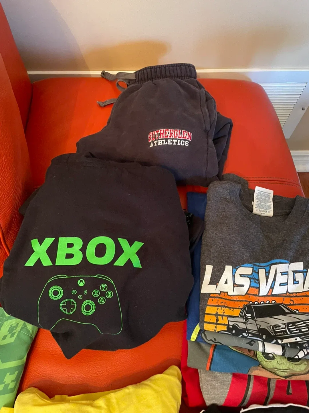 Kids' Assorted Clothing Lot image indicator(3)