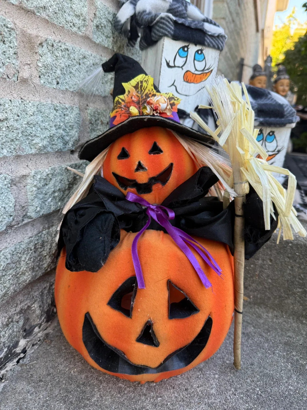 Halloween Pumpkin Witch Decoration