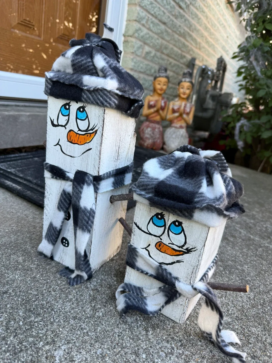 Holiday Decor image indicator(2)