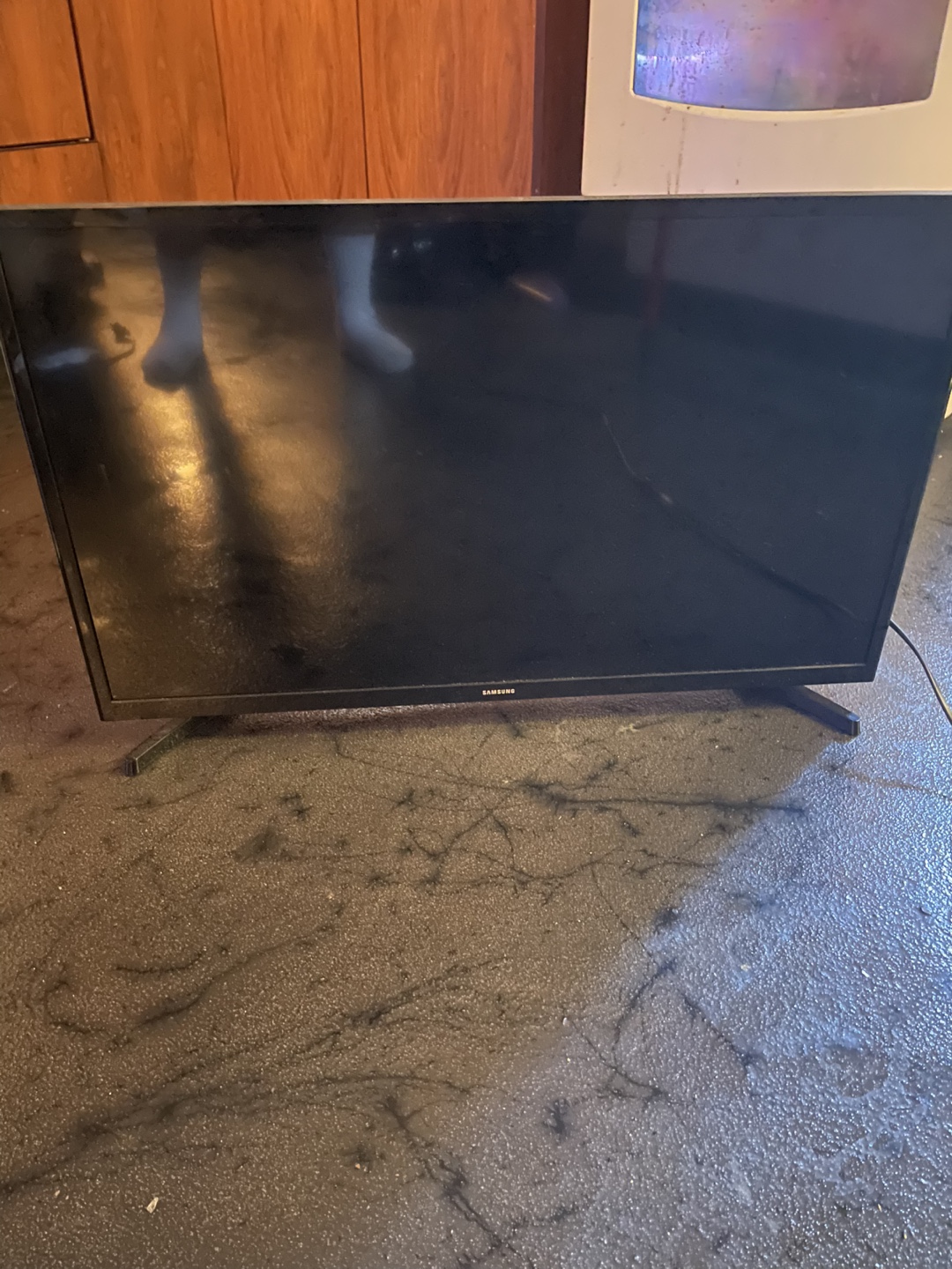 Samsung UN32J4000CF 32" TV