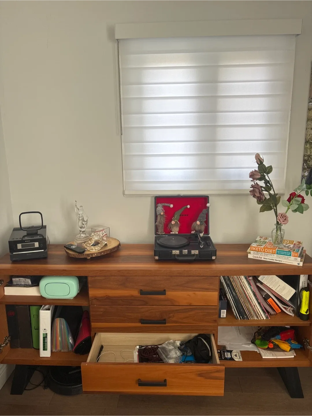 Wooden Credenza / Media Console image indicator(2)