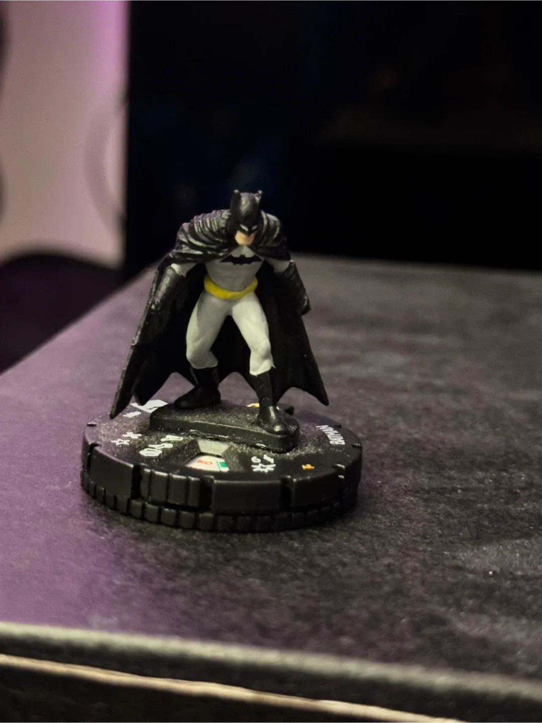 DC Heroclix Miniatures - Batman, Harley Quinn, Robin image indicator(4)