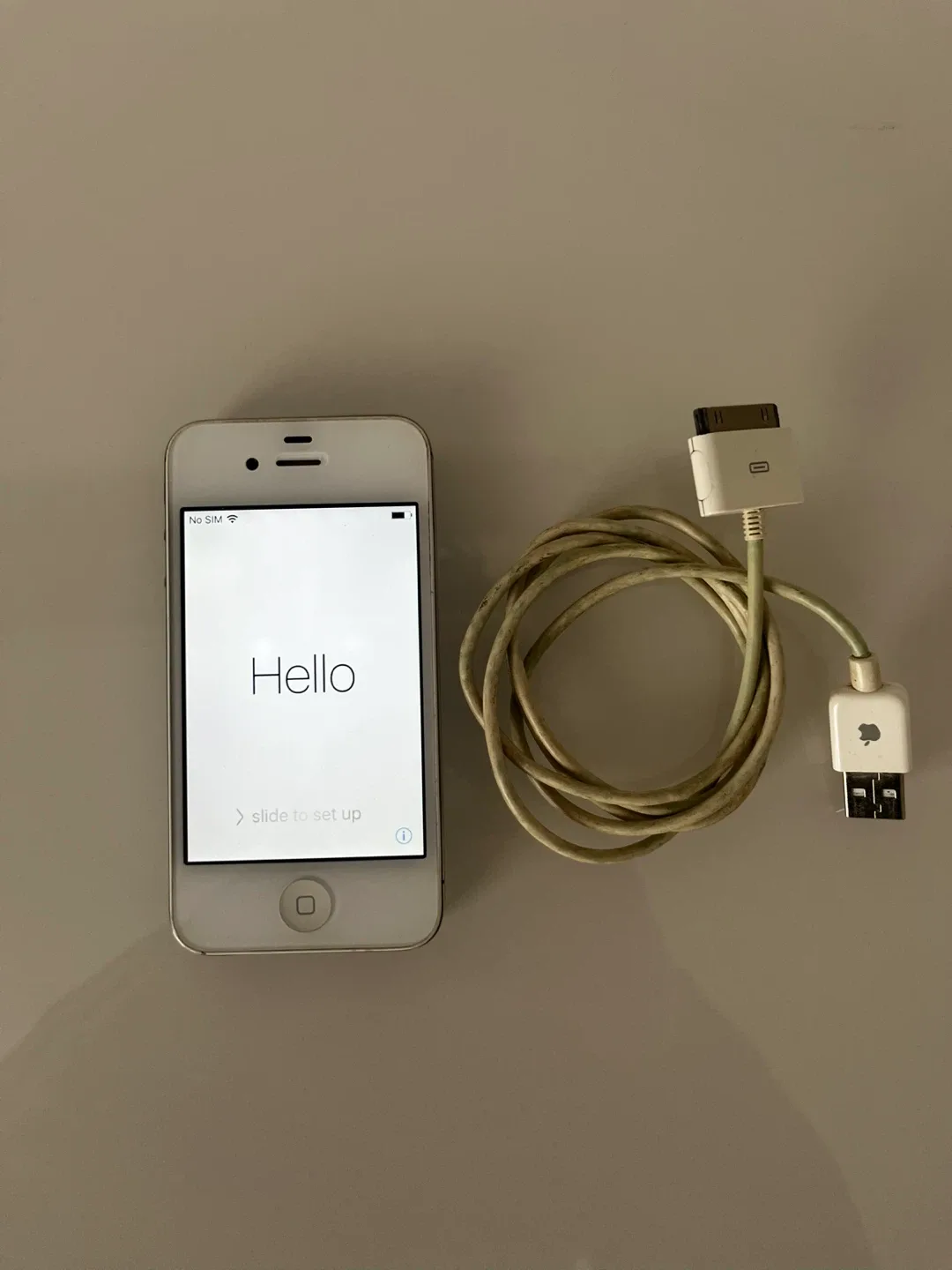 iPhone 4S White thumbnail