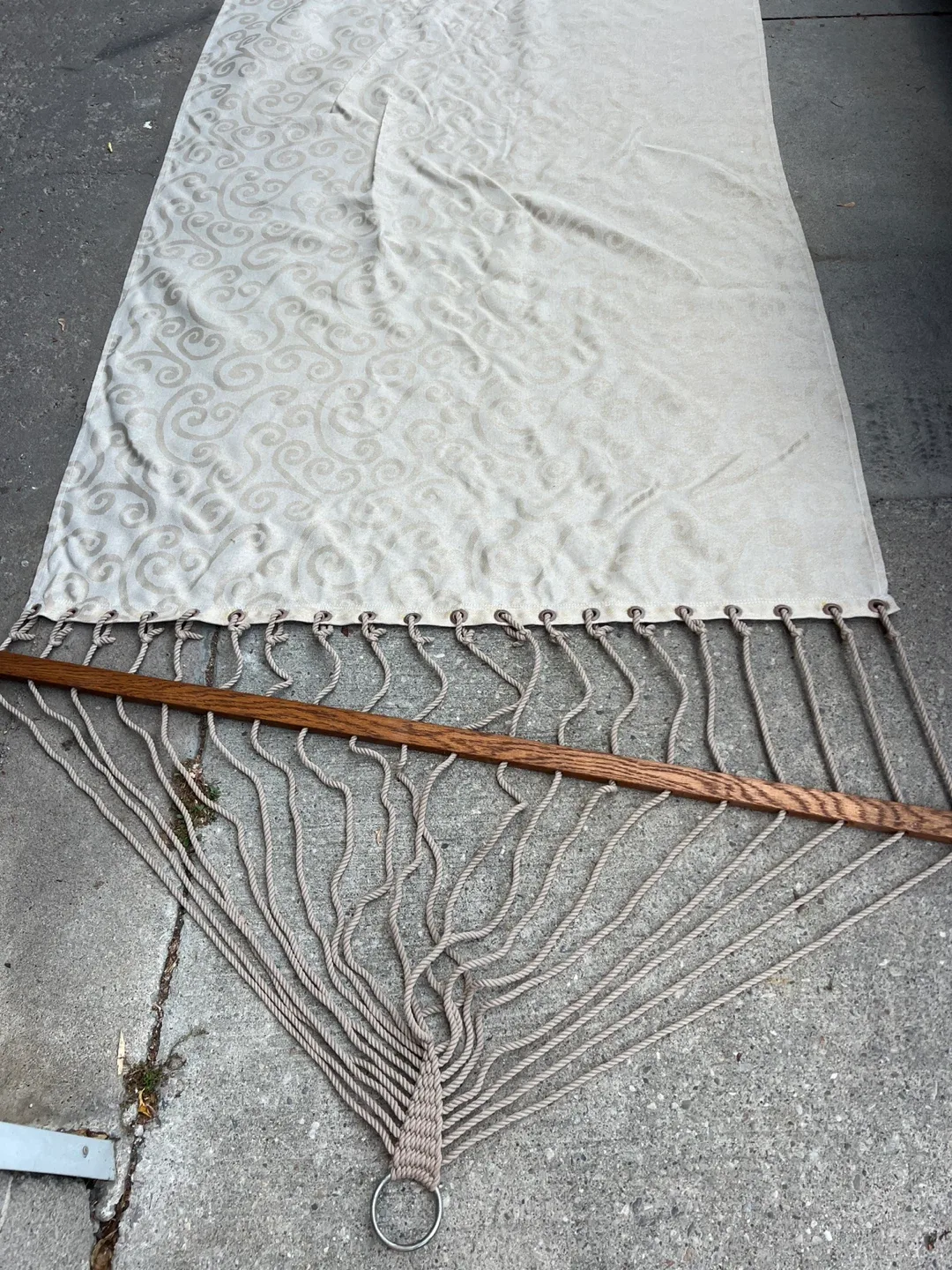 Hammock with Beige Patterned Fabric image indicator(3)