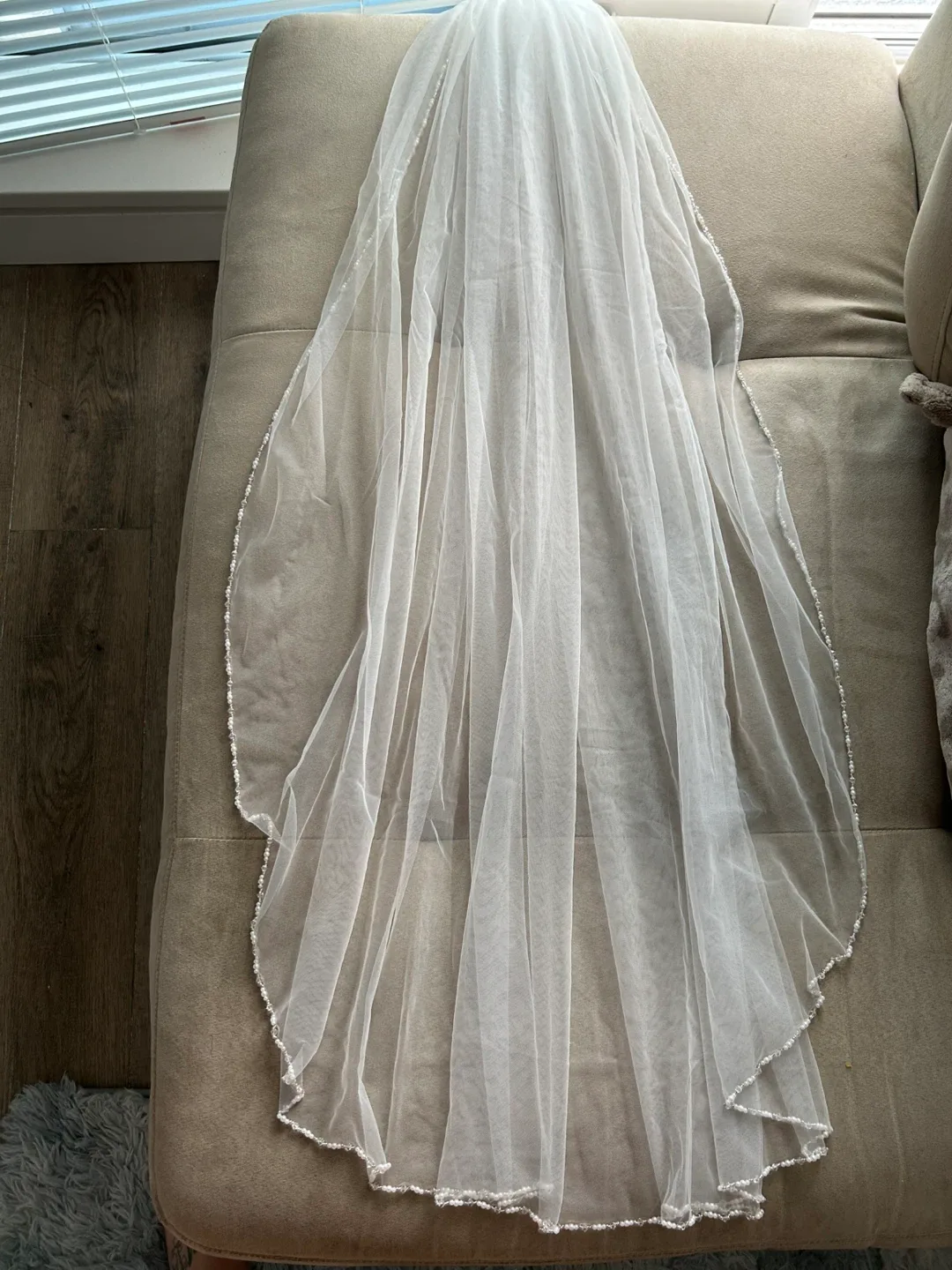 Wedding Veil with Pearls & Crystals thumbnail