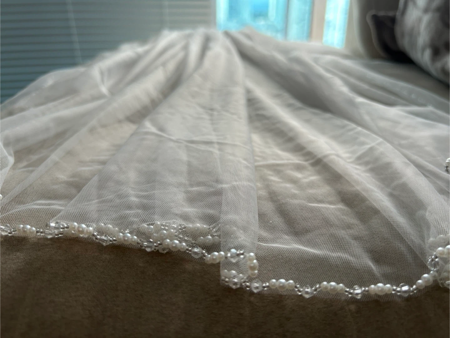 Wedding Veil with Pearls & Crystals - photo 4