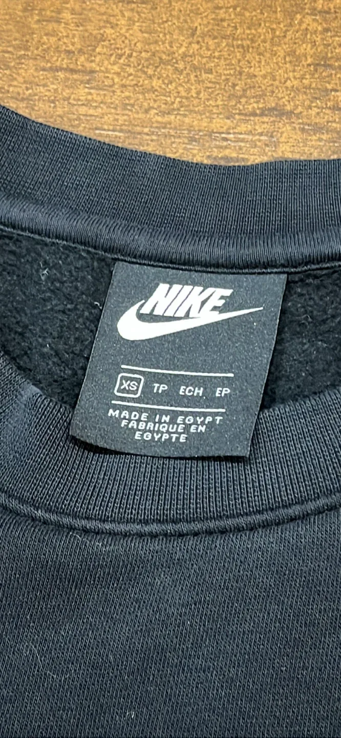 Nike Air Black Crewneck XS image indicator(2)