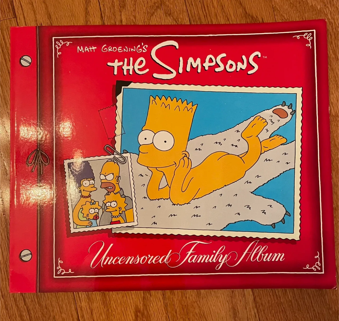 The Simpsons Xmas Book & Uncensored Family Album image indicator(2)
