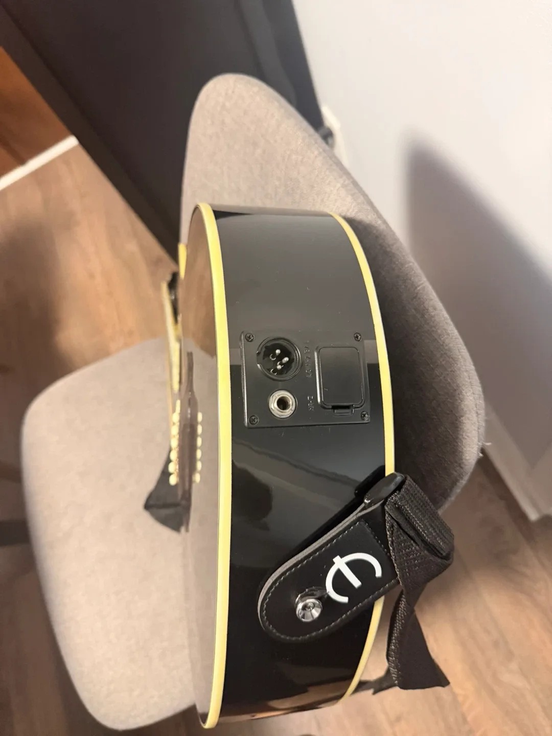 Epiphone PR-4E EB Acoustic-Electric Guitar image indicator(6)