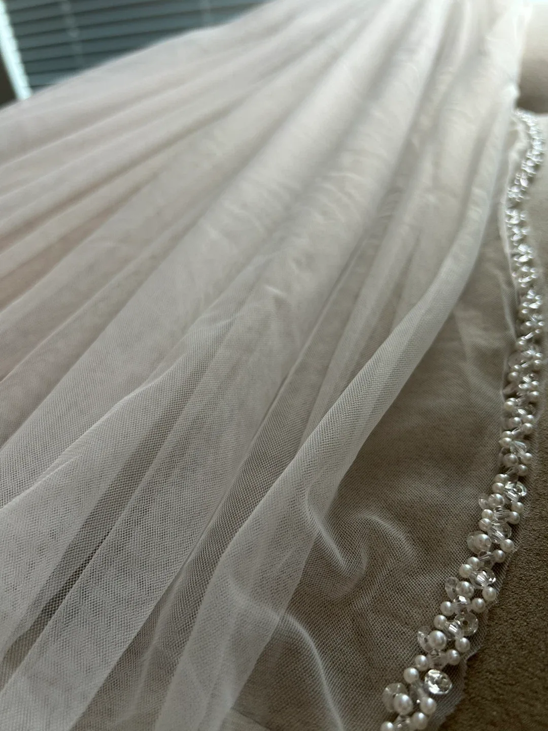 Wedding Veil - Beaded Trim image indicator(2)