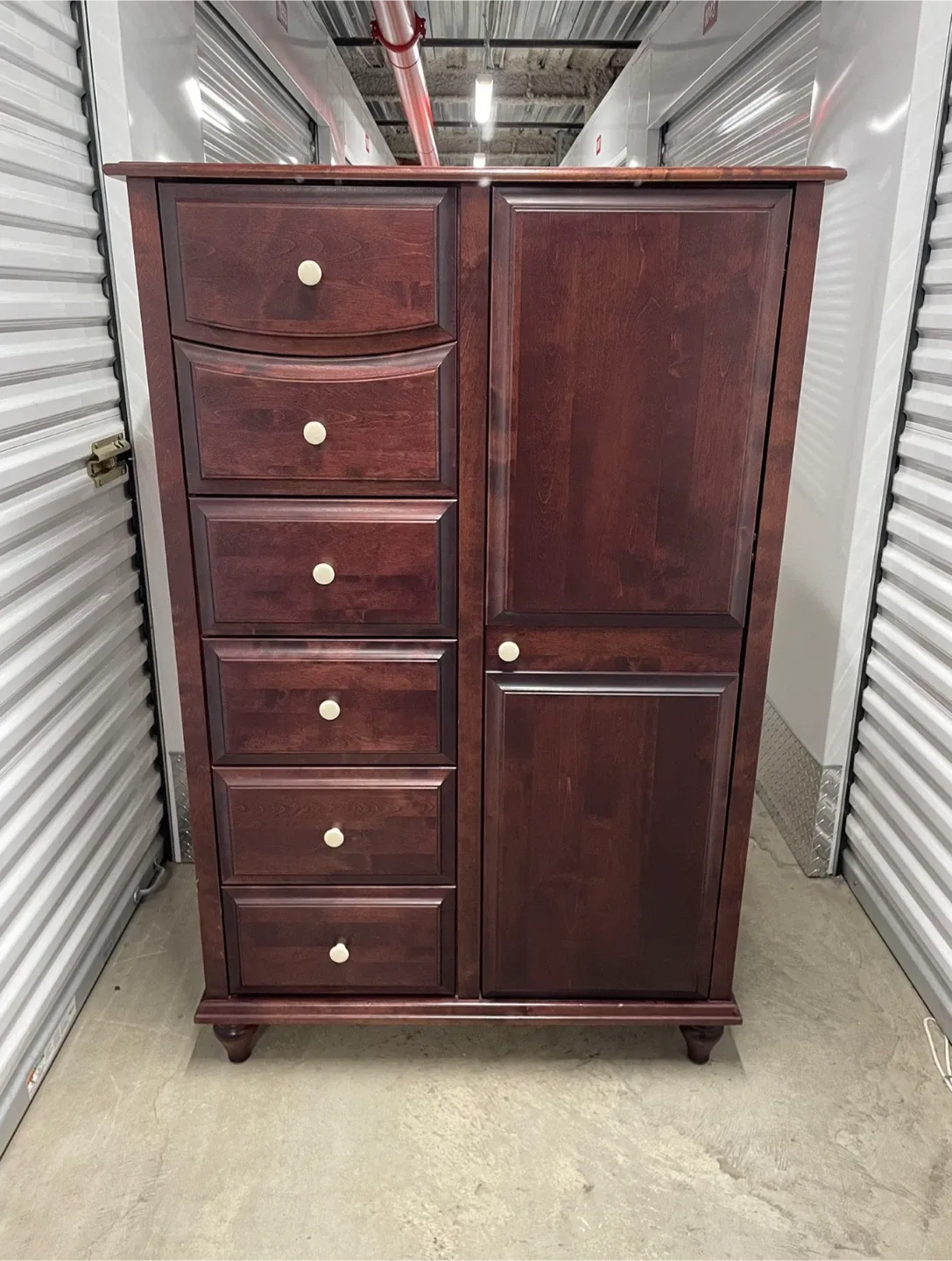 Dresser / Changing Table & Armoire / Chest Of Drawers image indicator(2)