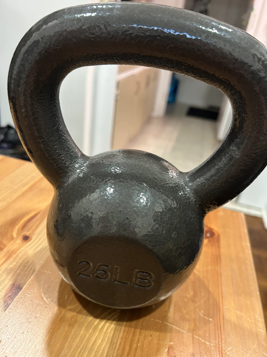 Amazon Basics 25lb Cast Iron Kettlebell - photo 2