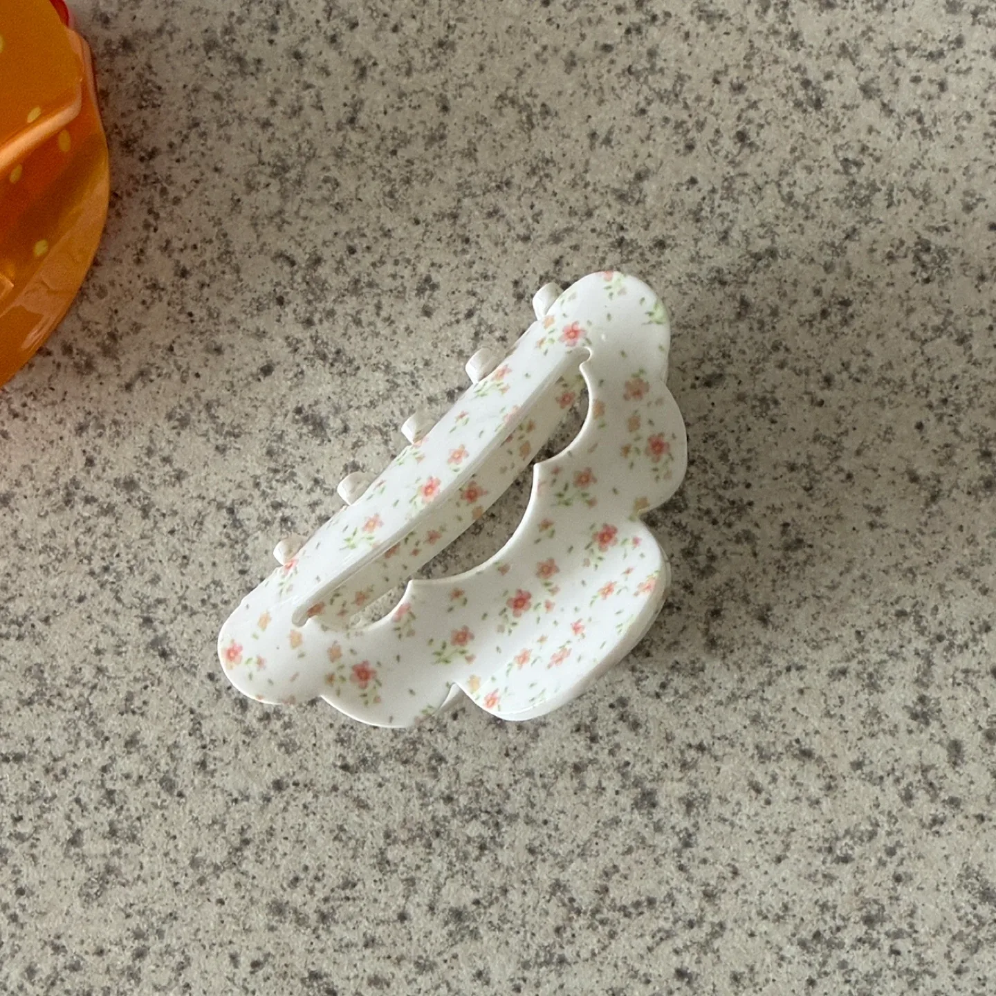 Hotdog & Floral Hair Claw Clips - Set of 2 image indicator(4)