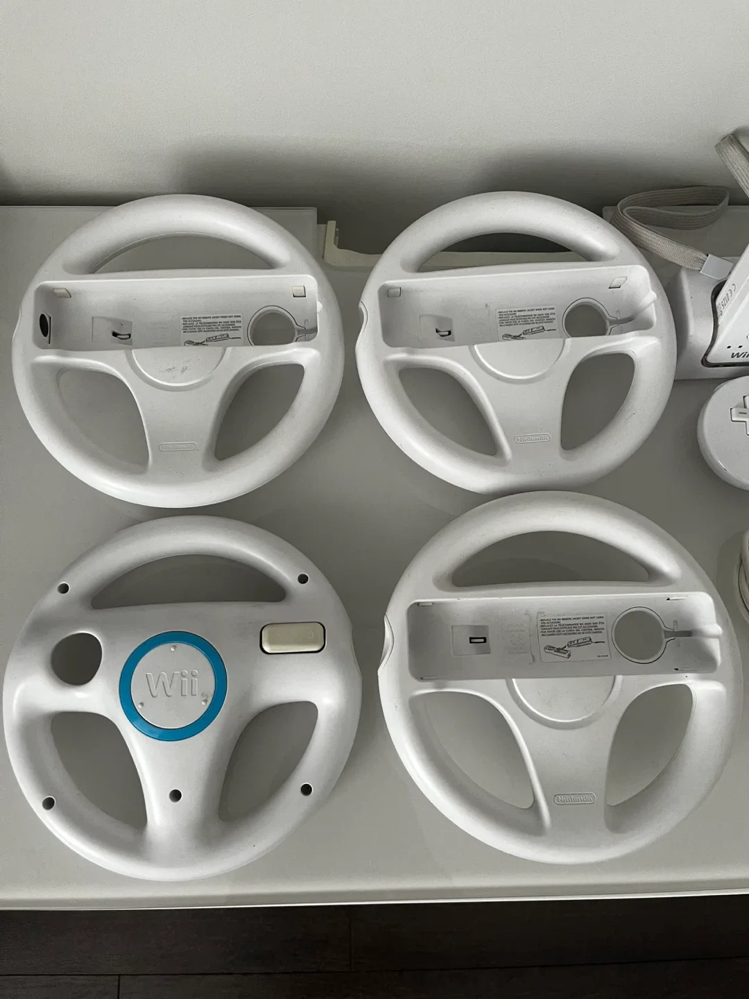 Nintendo Wii complete bundle image indicator(7)