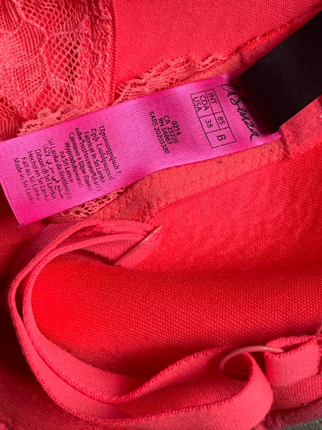 La Senza  Pink Bra - Size 38B #freecycle image indicator(3)