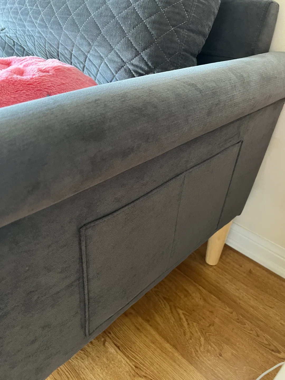 Grey Quilted Sofa -TOOL FREE ASSEMBLY- EASY TO TRANSPORT image indicator(8)