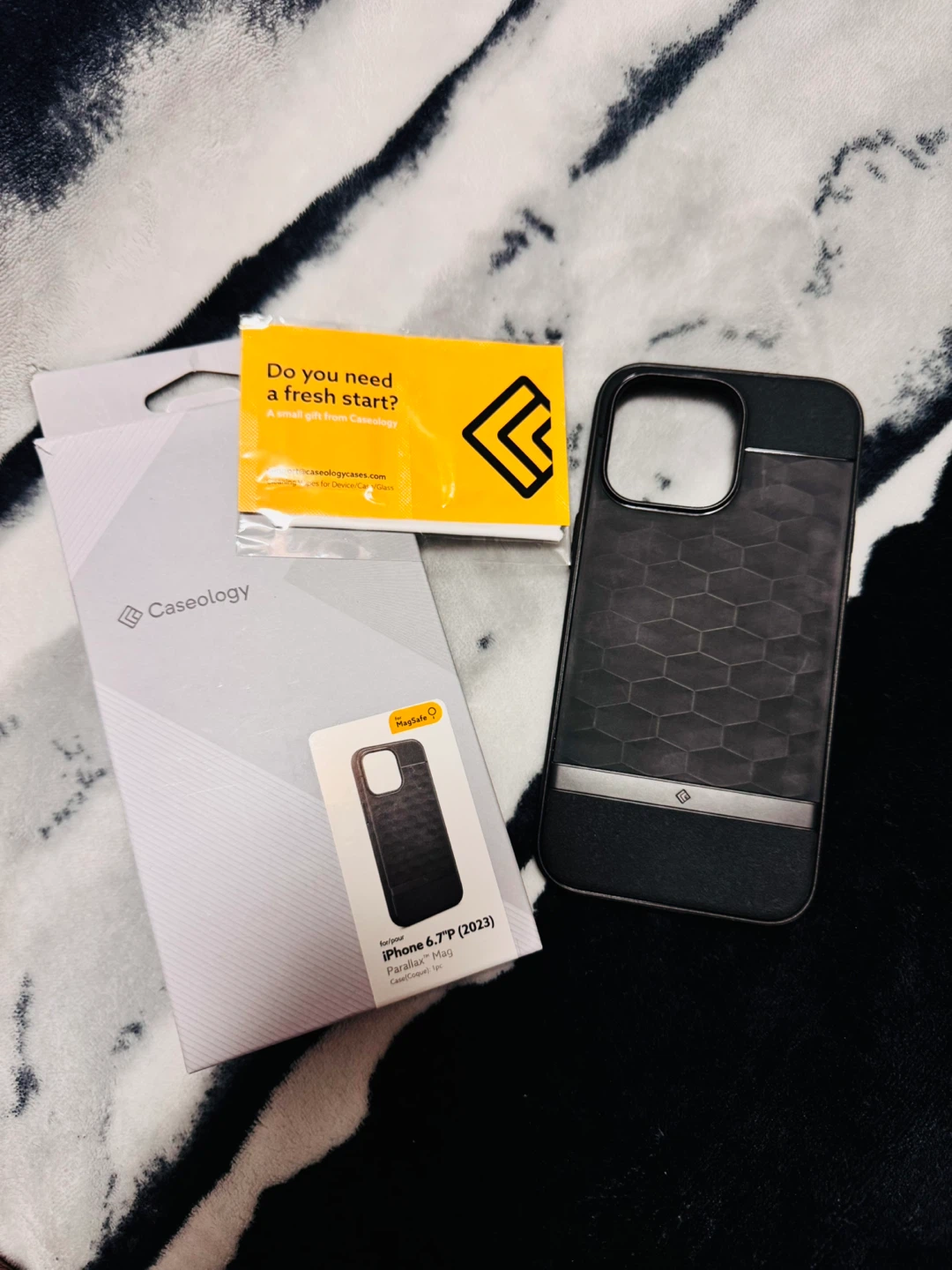 Caseology Parallax Case for iPhone 15 Pro Max