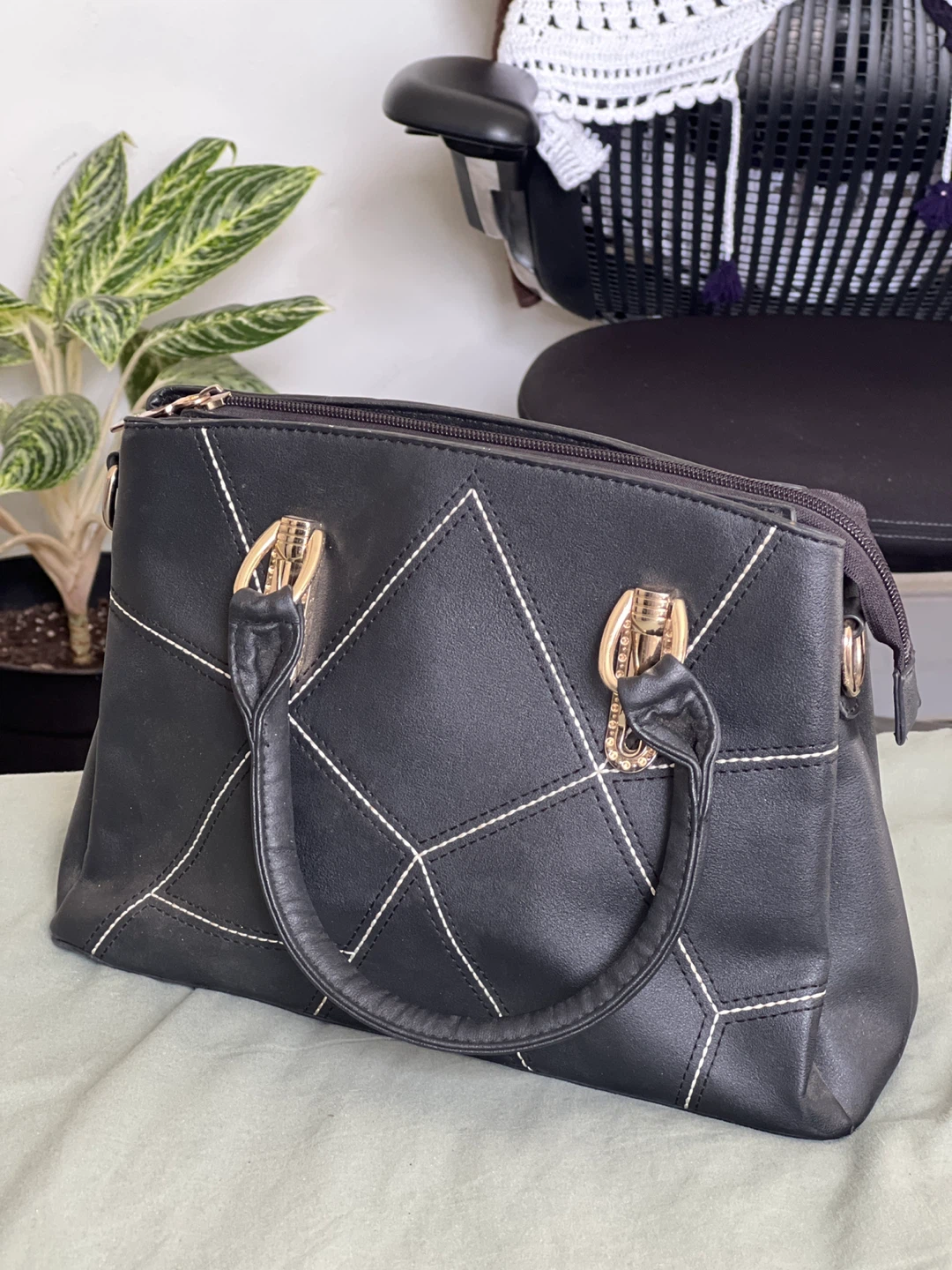 Black Handbag with Geometric Pattern - photo 2
