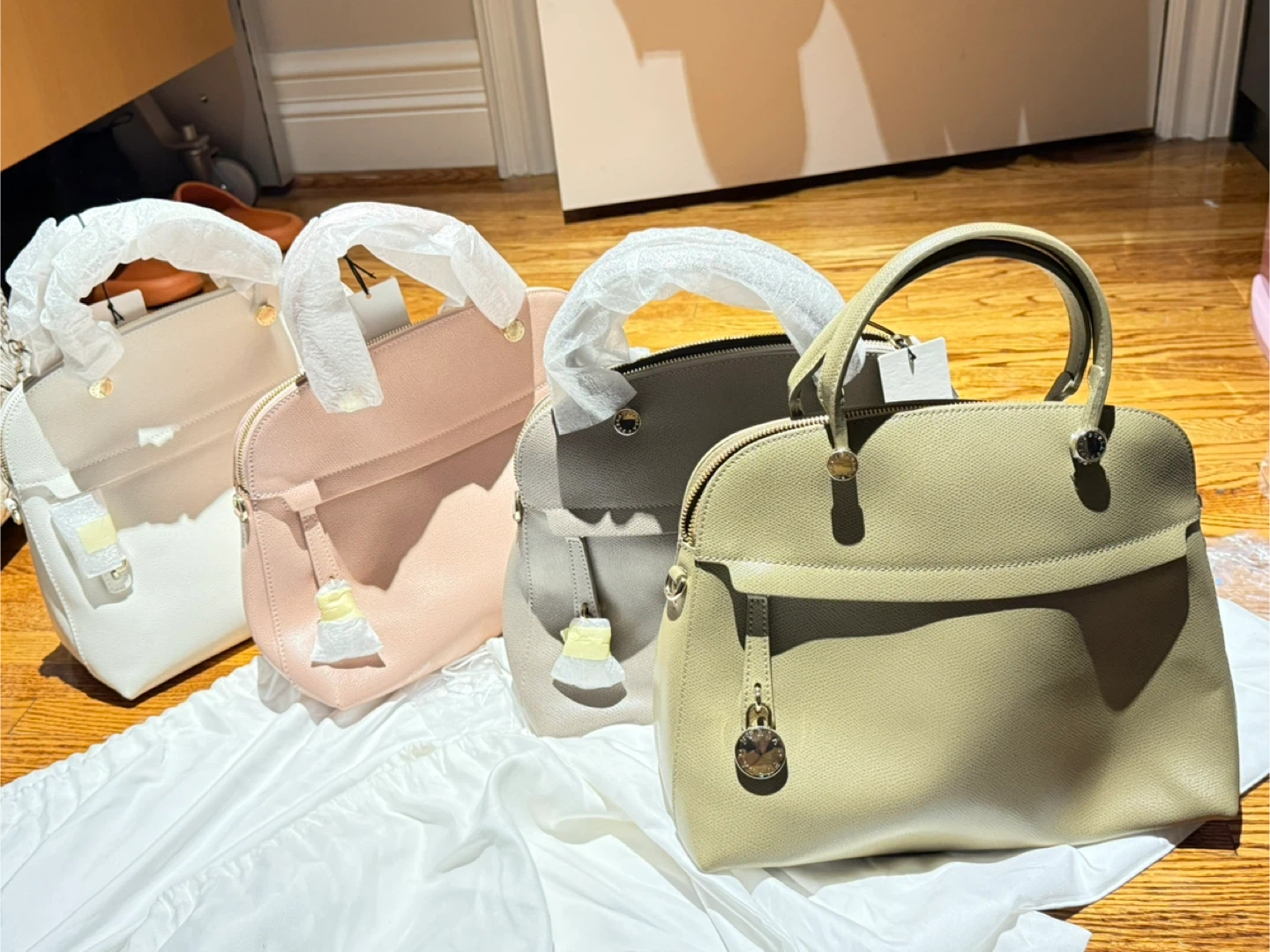 Authentic Furla Dome Handbag - New! - photo 5