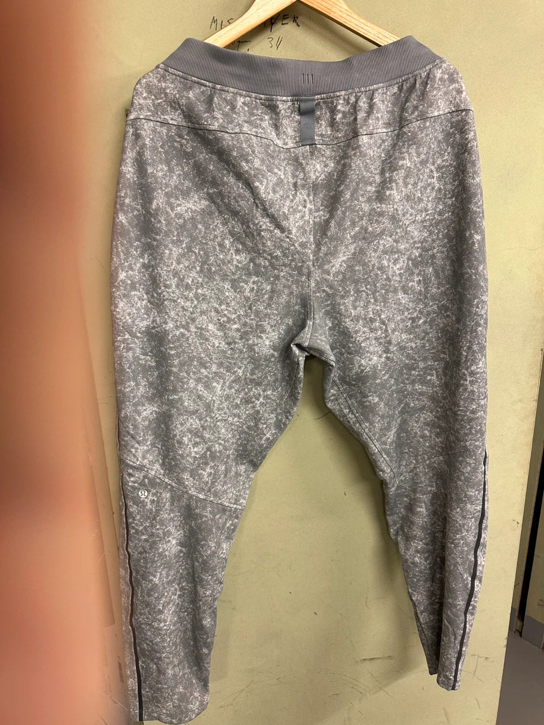 Lululemon Grey Jogger Pants XXL - photo 3