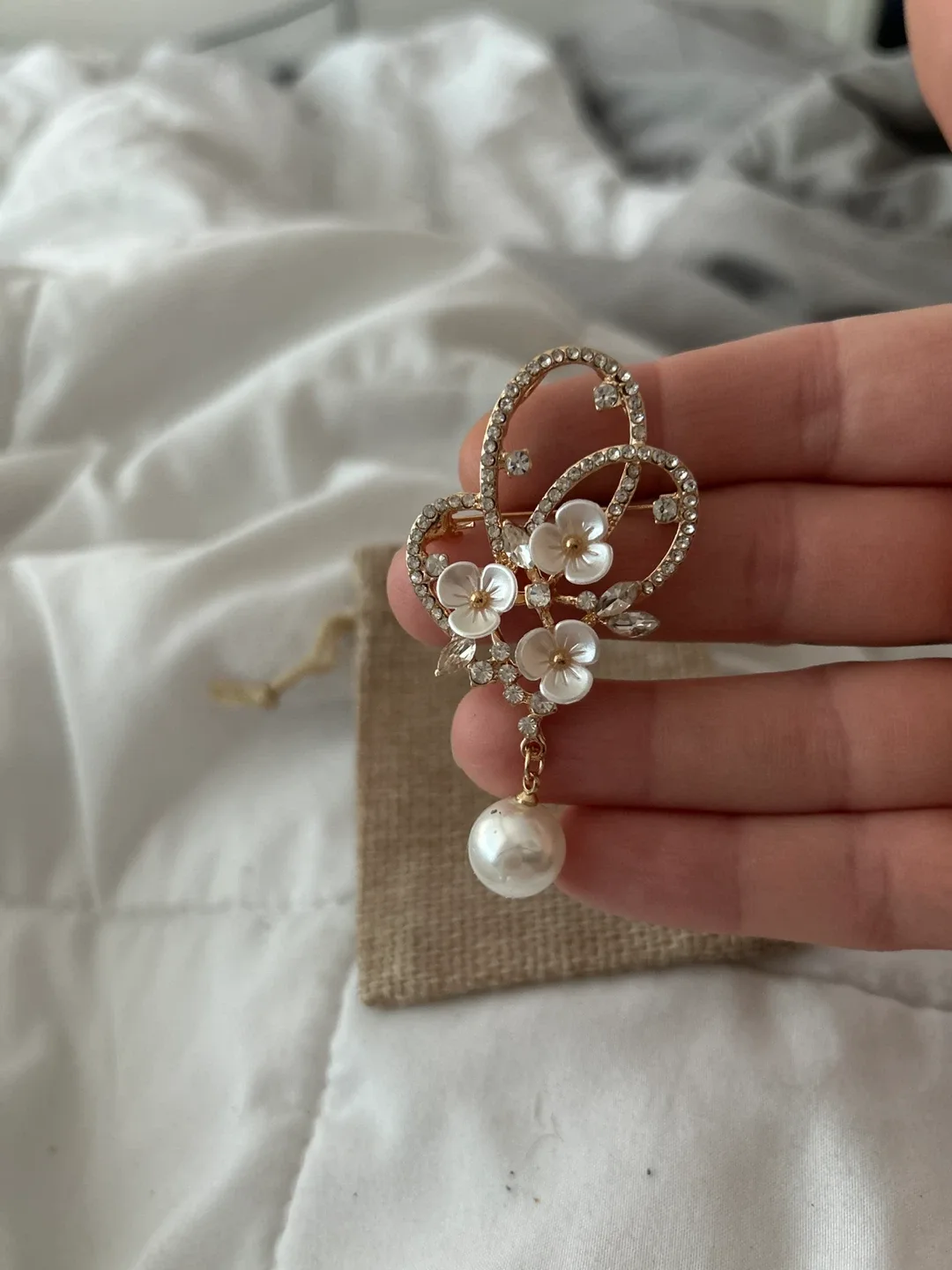 Pearl & Rhinestone Floral Brooch thumbnail