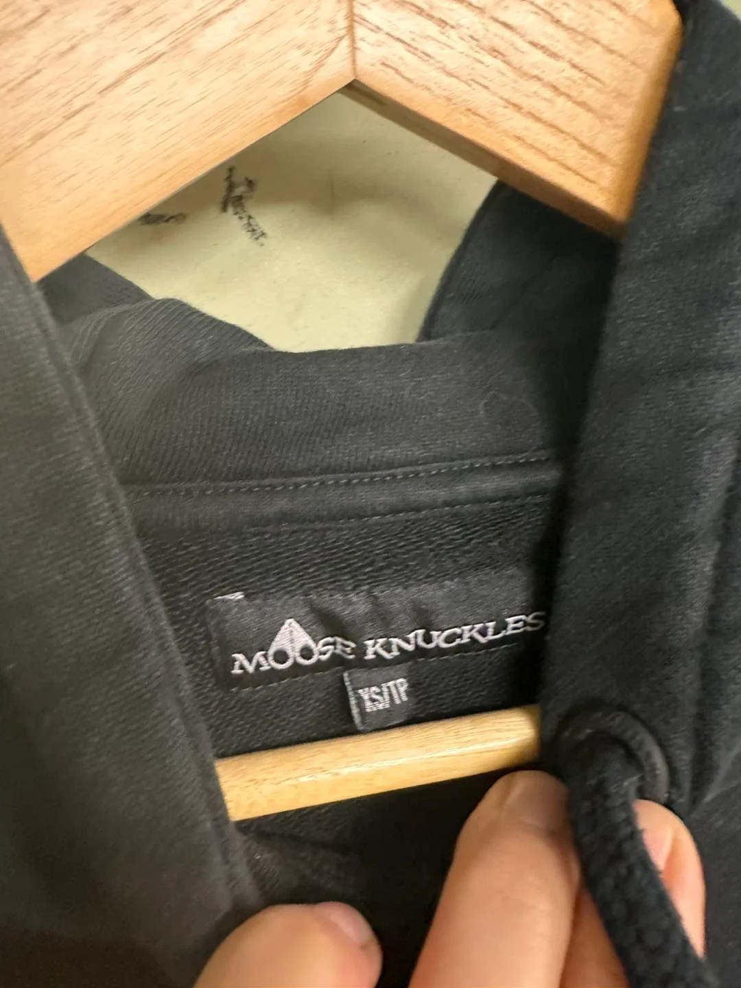 Moose Knuckles Black Hoodie XS image indicator(2)