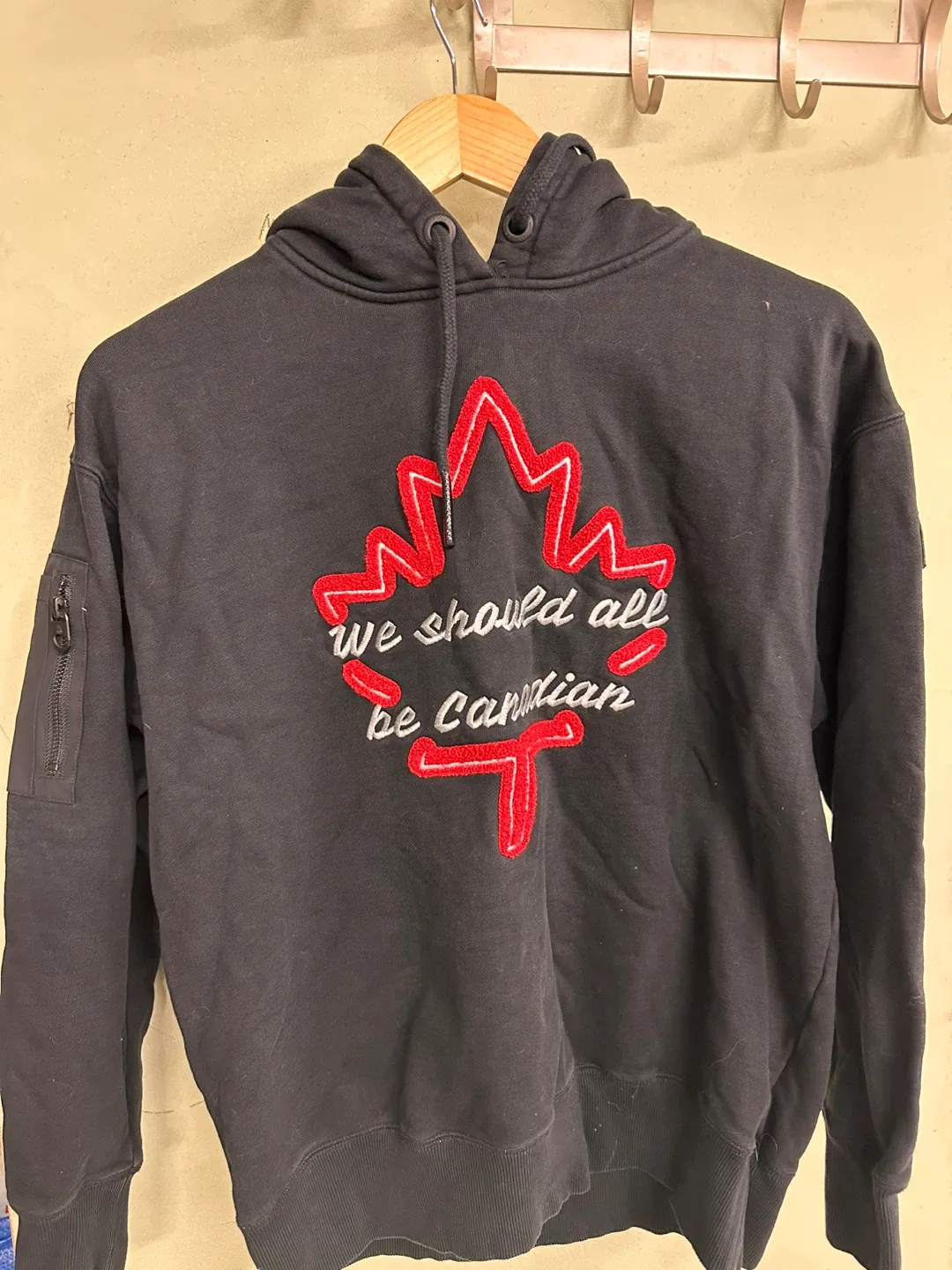 Moose Knuckles Black Hoodie XS thumbnail