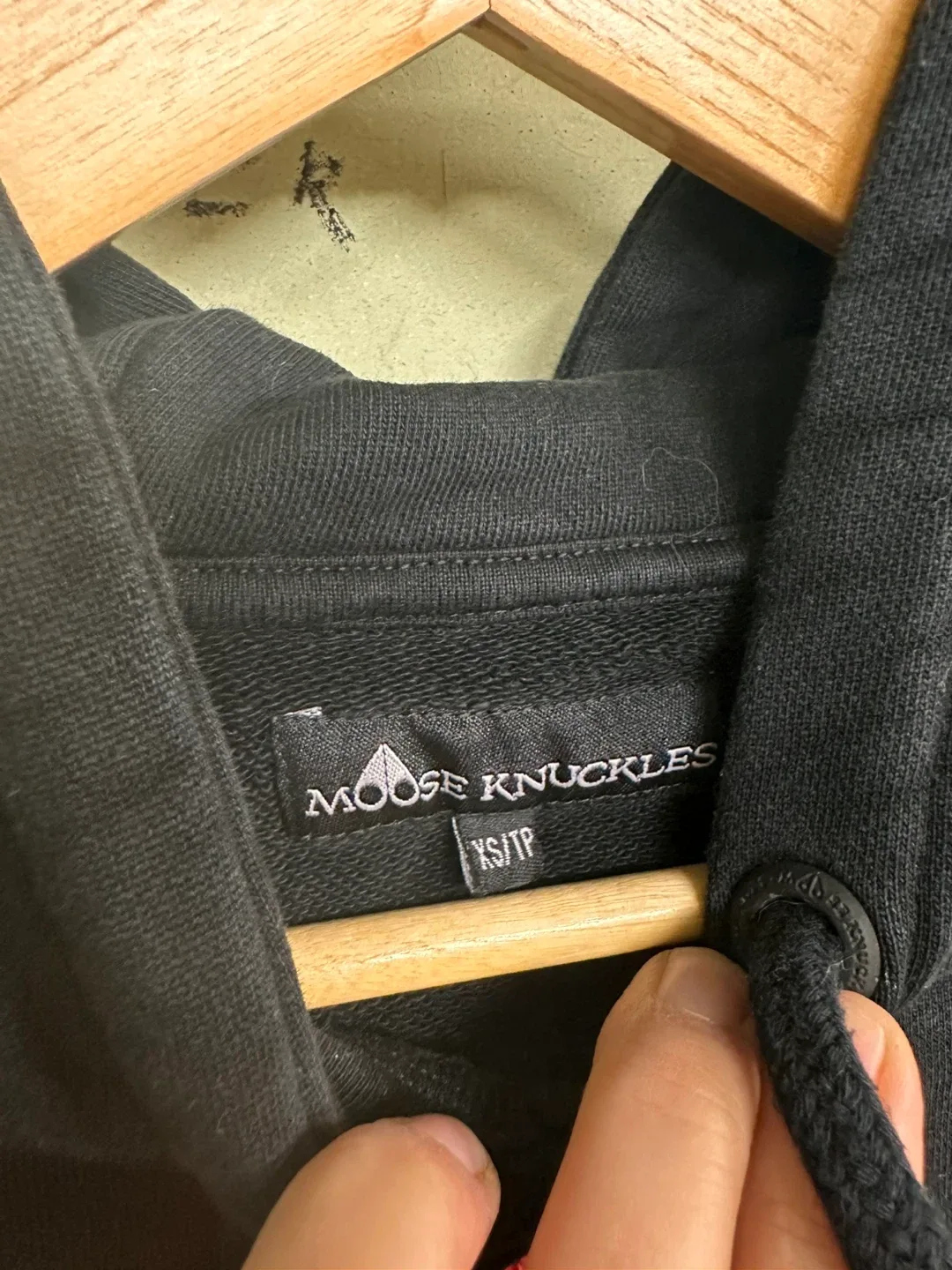 Moose Knuckles Black Hoodie XS image indicator(3)