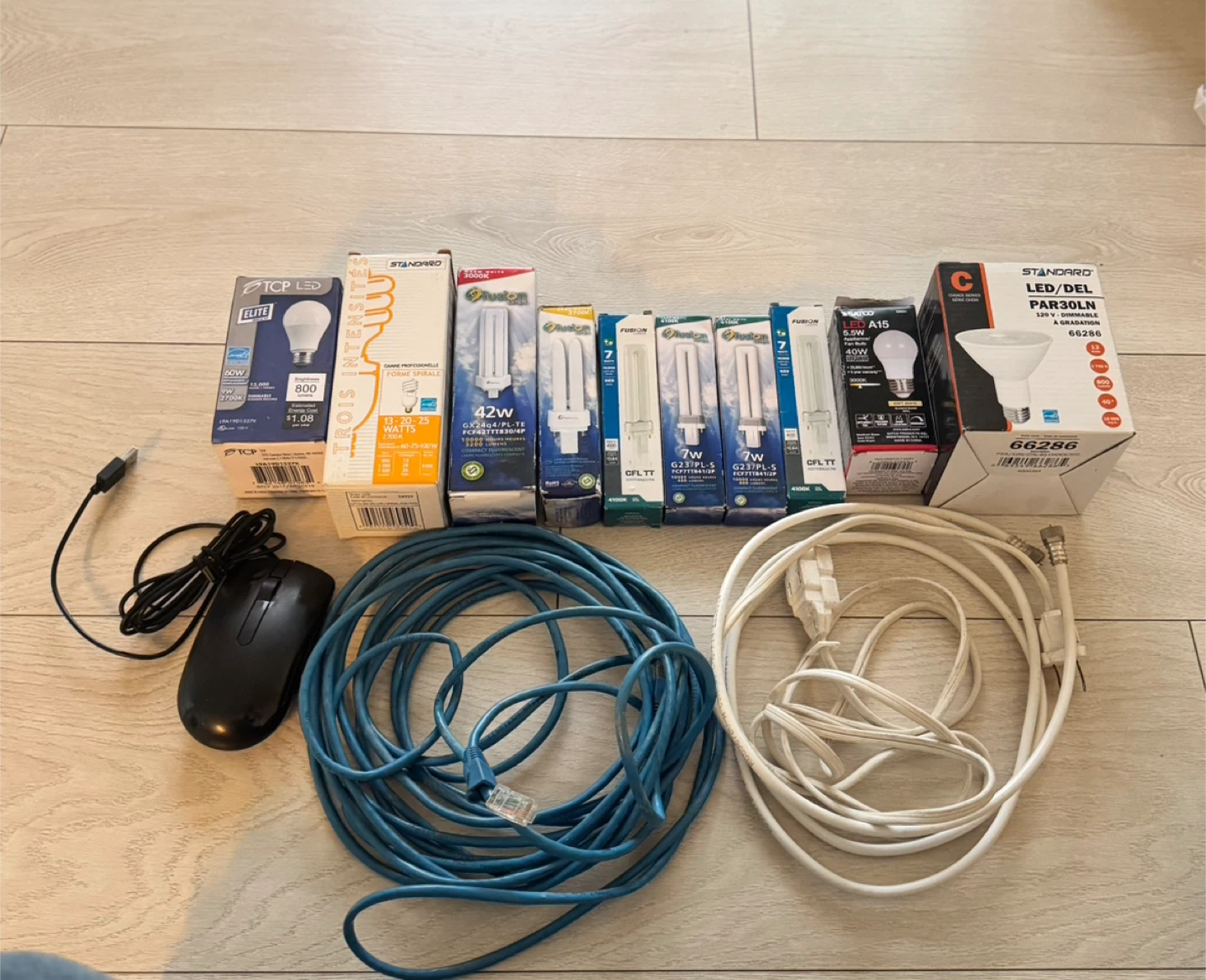 Lightbulbs & Cables