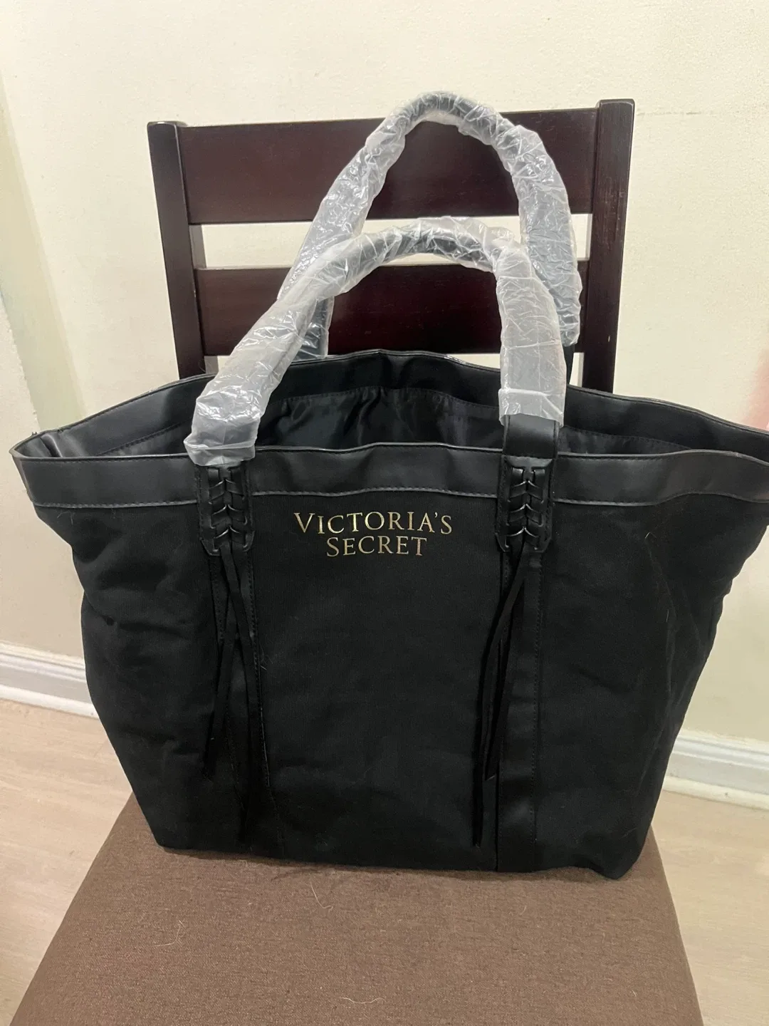 Victoria's Secret Black Tote Bag - New! image indicator(3)