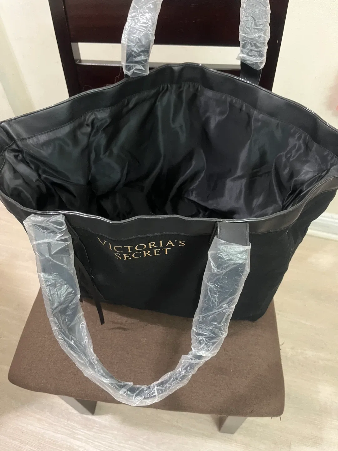 Victoria's Secret Black Tote Bag - New! image indicator(2)