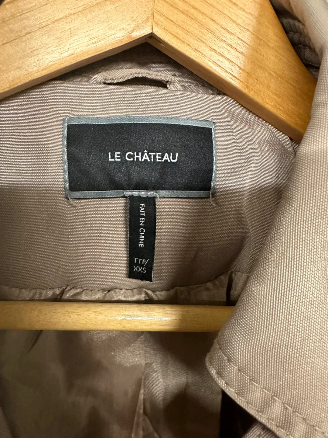 Le Chateau Trench Coat - Size XXS image indicator(2)