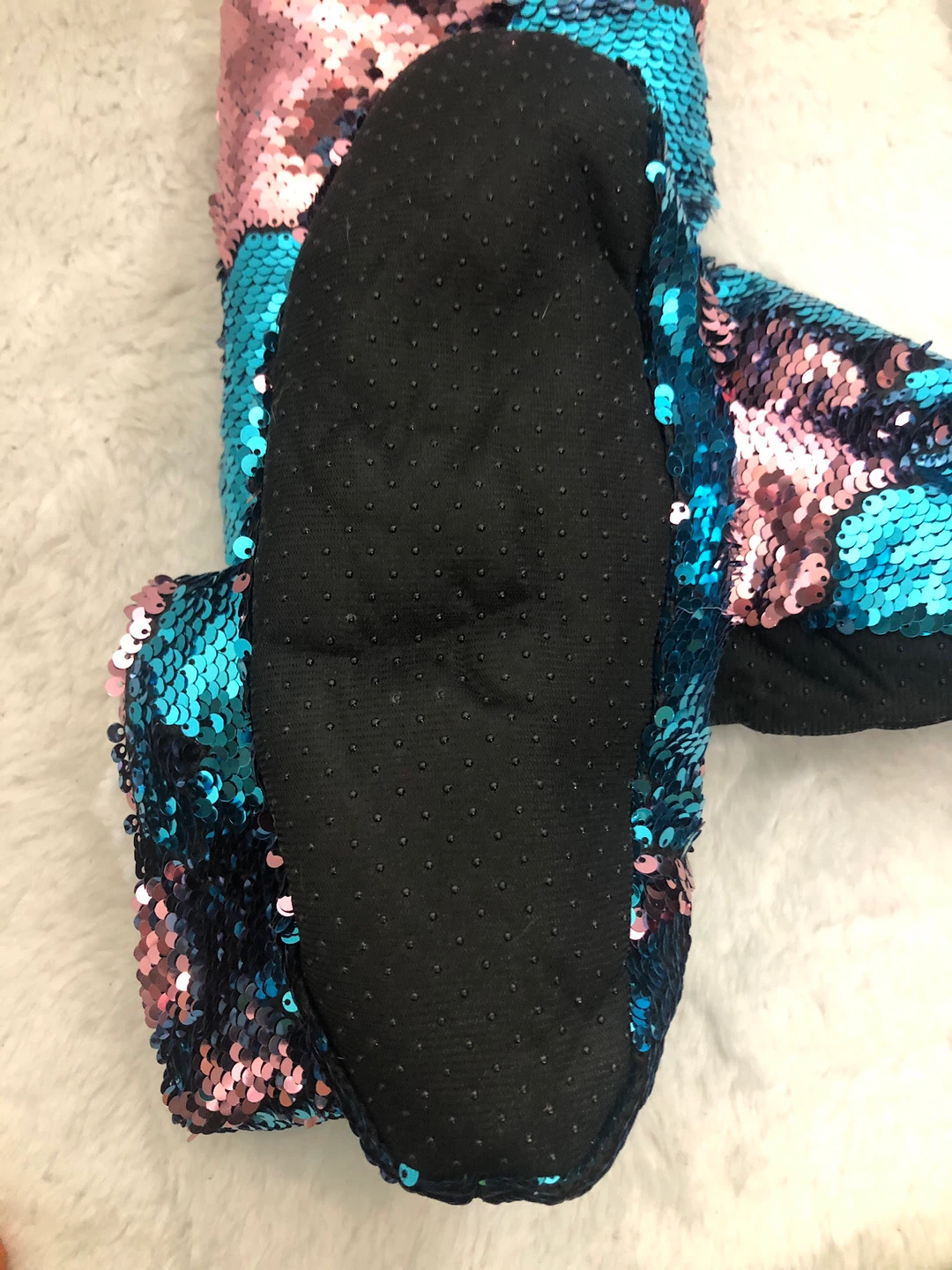 Women’s Sequins Slippers. Size 9/10. Like New. - photo 2