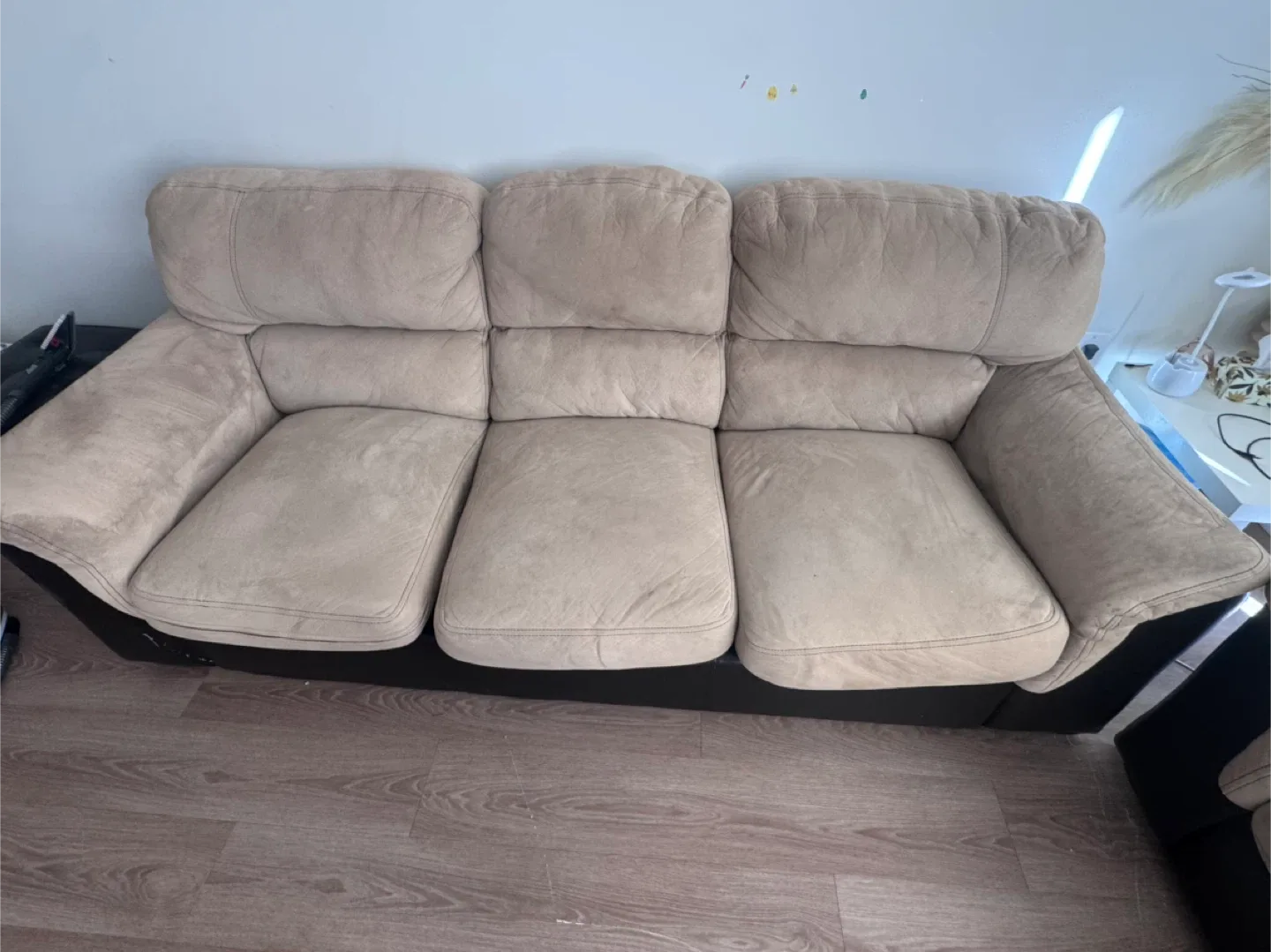 Beige 3-Seater Sofa image indicator(3)