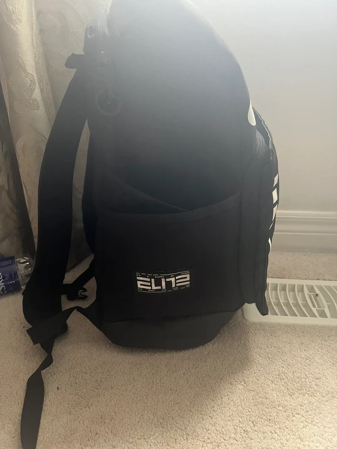 Nike Elite Backpack - Black image indicator(2)
