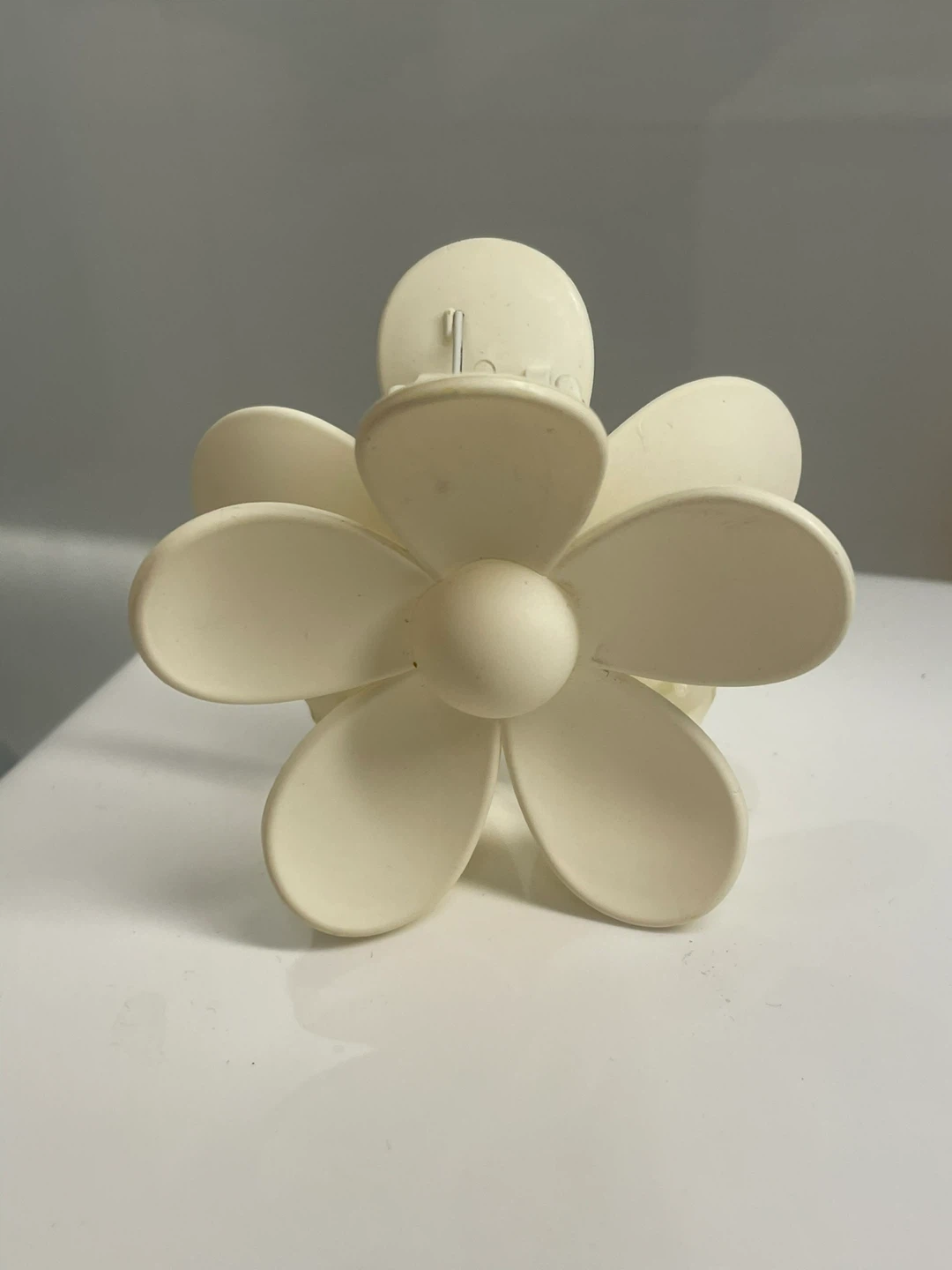 Flower Hair Claw Clip - Cream