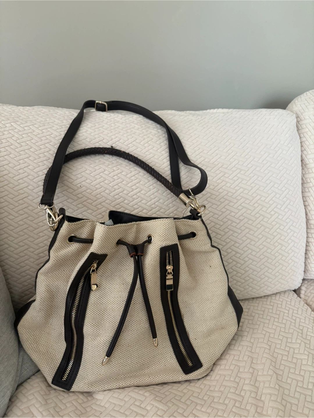 White House Black Market Bucket Bag - New with tags 🏷️
