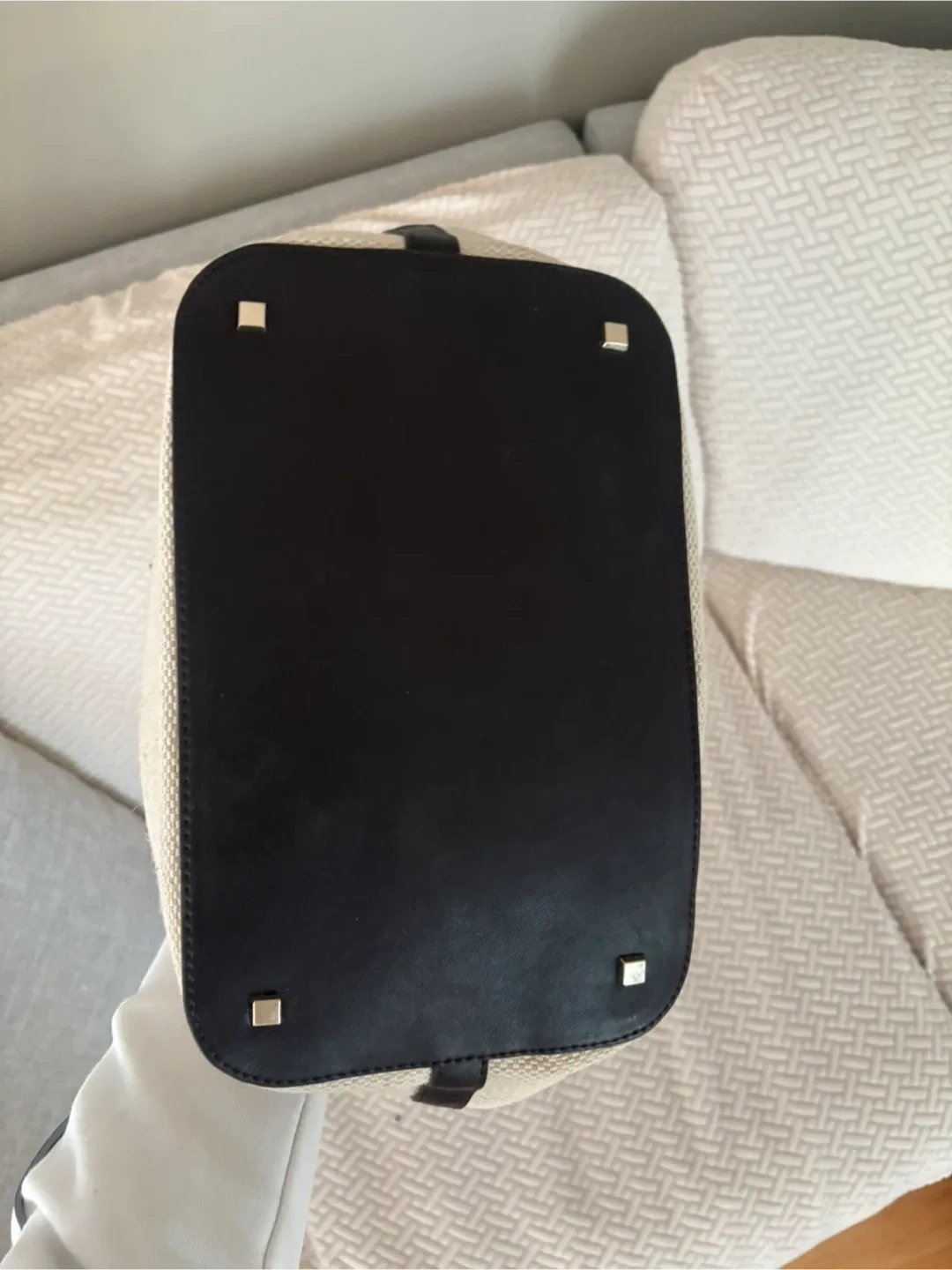 White House Black Market Bucket Bag - New with tags 🏷️ image indicator(3)