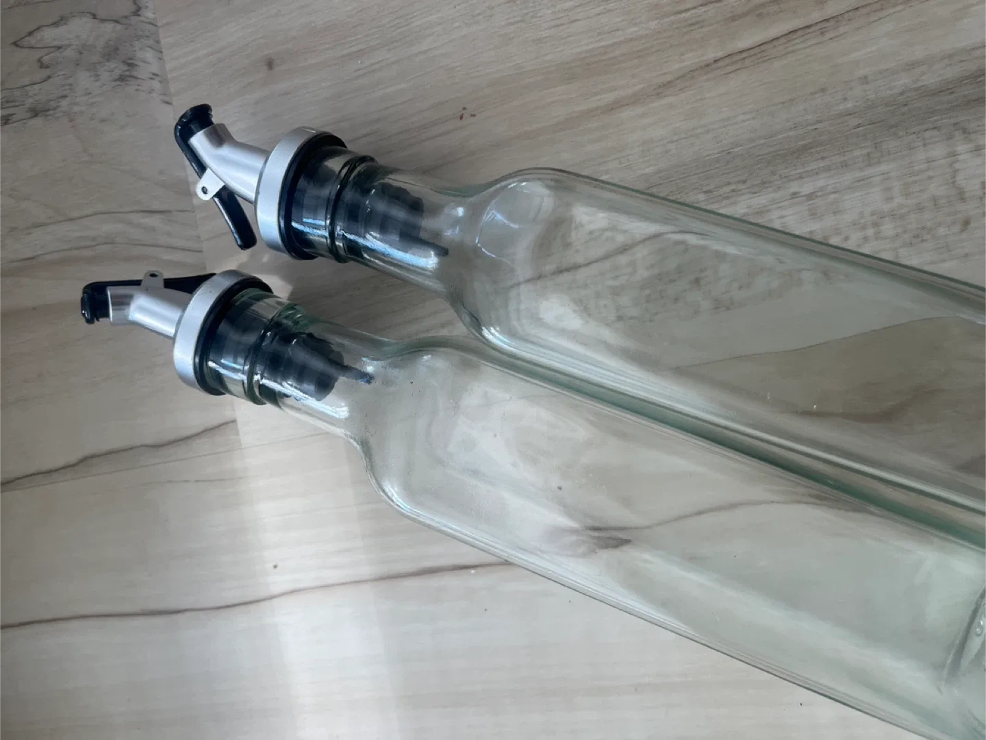 Oil and Vinegar Dispenser Bottles image indicator(2)