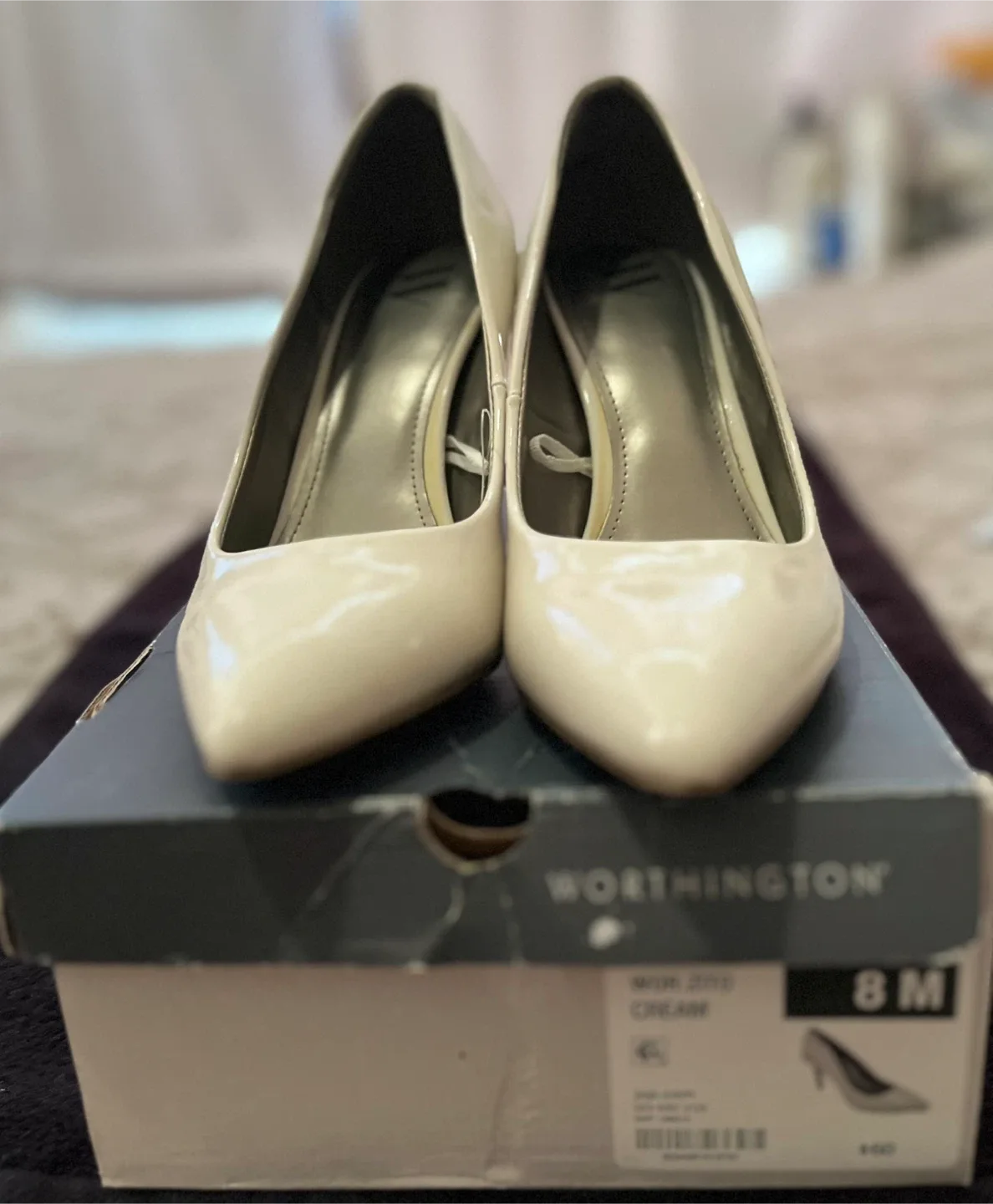 Worthington Cream Heels - Size 8M image indicator(2)