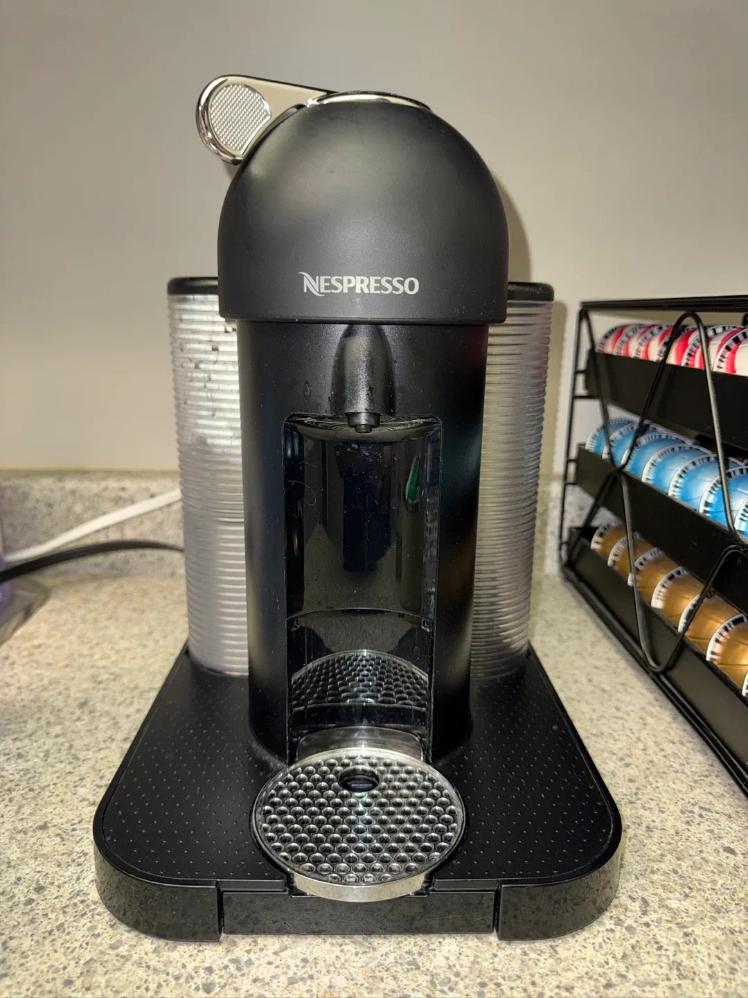 Nespresso Vertuo Next Coffee Maker & Pod Holder image indicator(2)