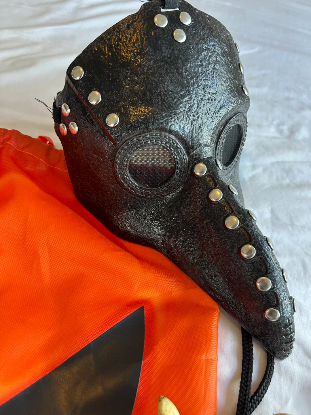 Plague Dr mask + Zombi hand + bag - photo 3