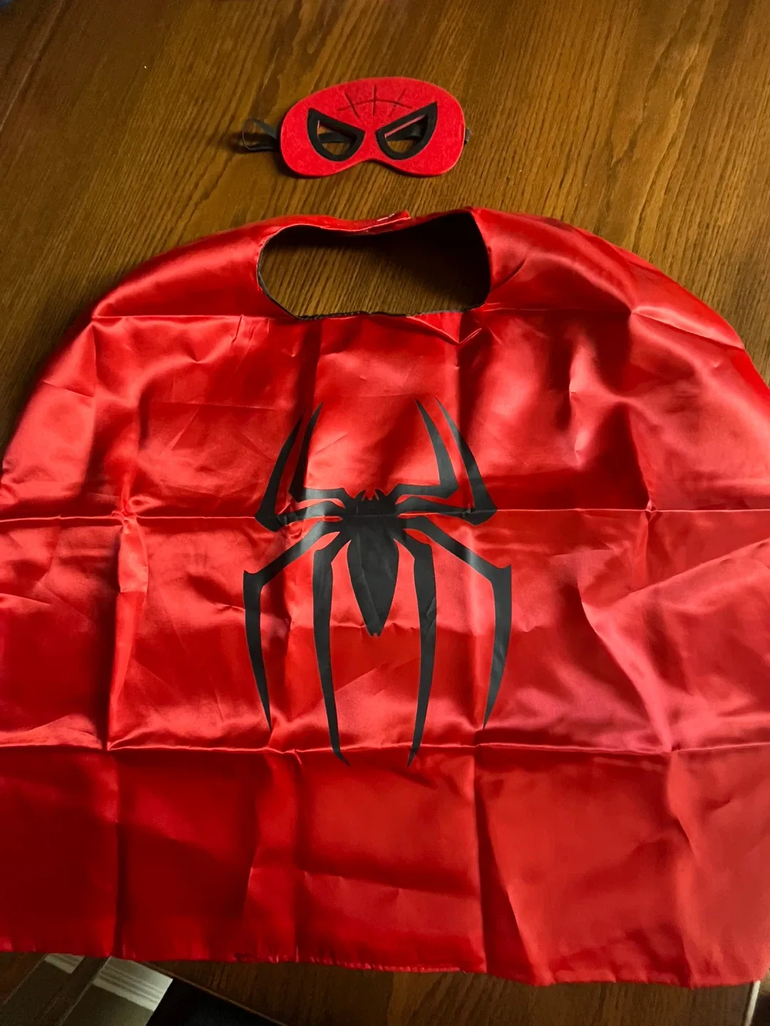 Superhero Cape & Mask Set - Spiderman, Superman, Captain America image indicator(4)