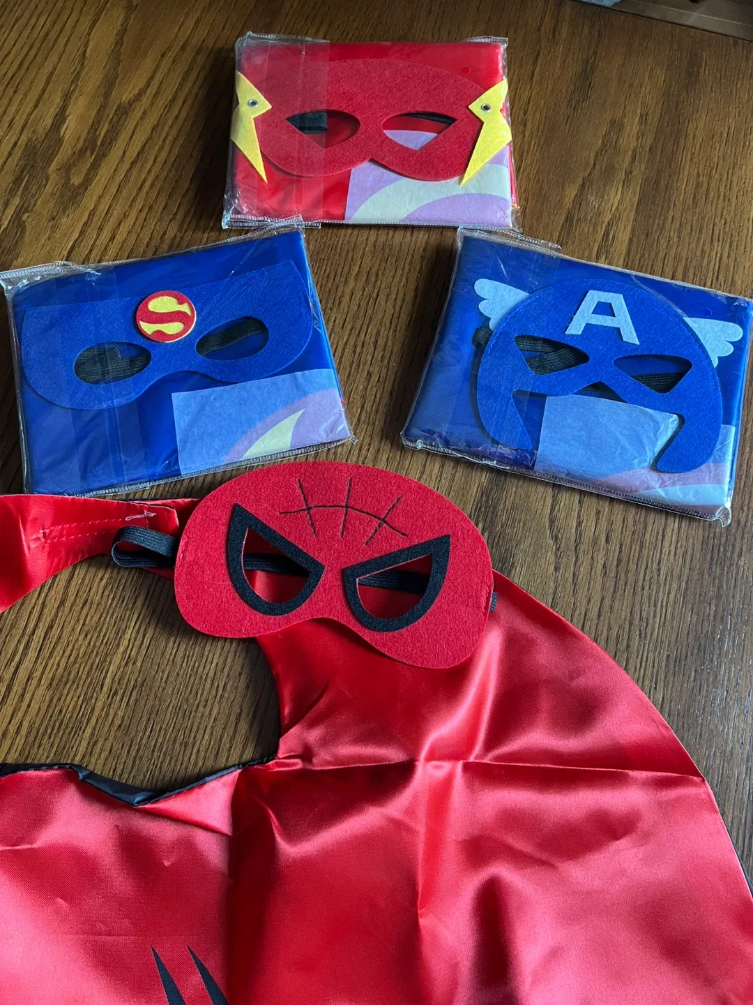 Superhero Cape & Mask Set - Spiderman, Superman, Captain America image indicator(3)