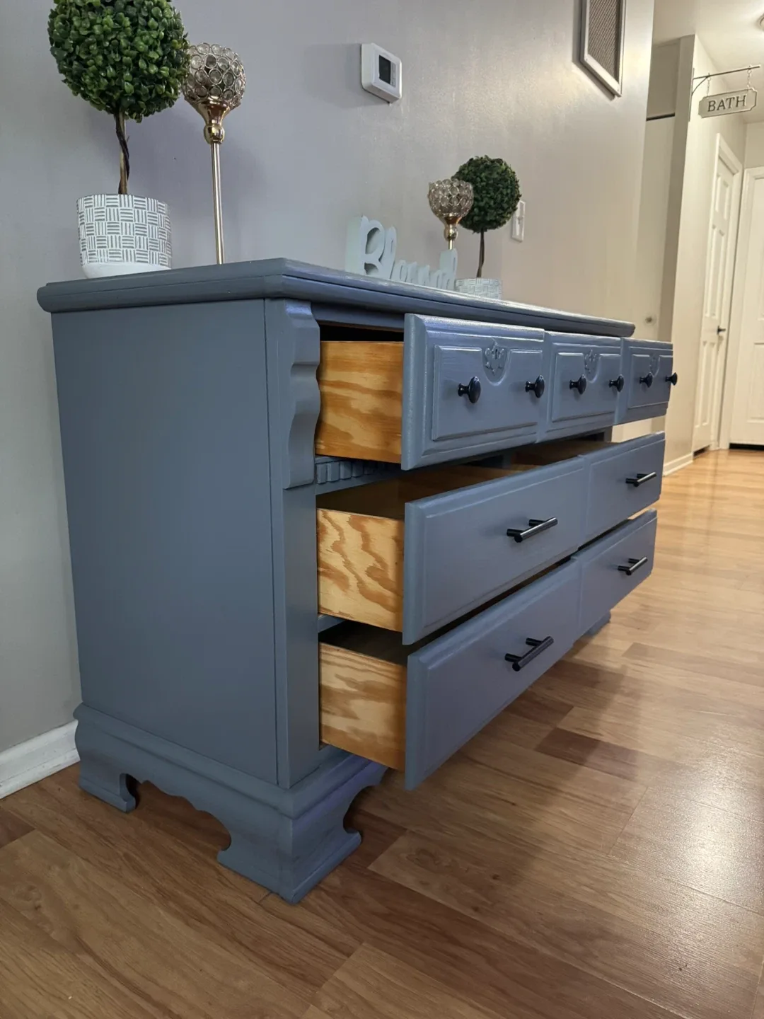 ✨🤎🩶Beautiful solid dresser🤎🩶✨ image indicator(3)