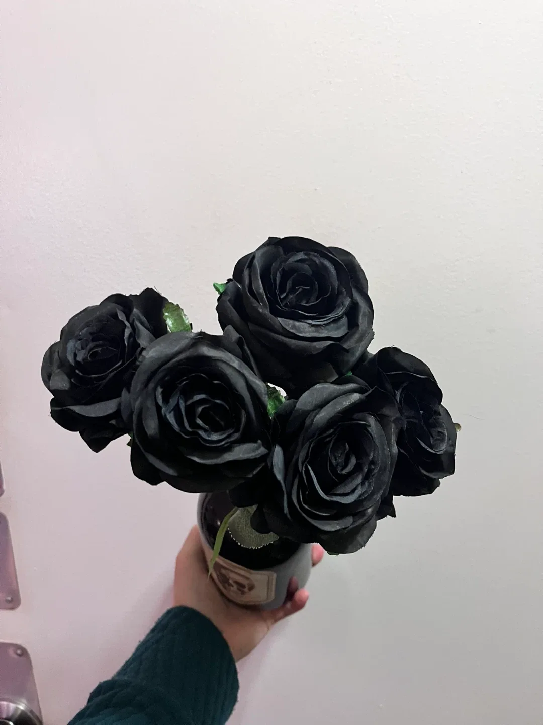 Black Roses with Skull Vase image indicator(2)